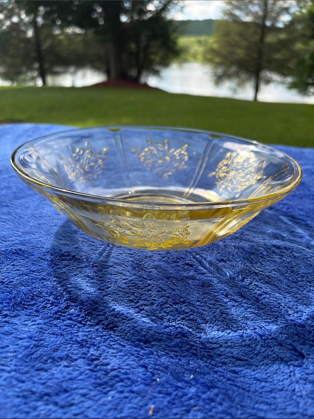 Vintage Federal Glass Sharon Amber Rose Depression Glass 8 1/2” Serving Bowl